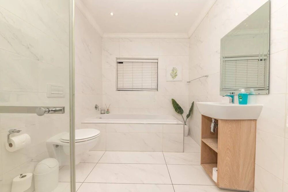 Spacious 4Br Home In Bo Kaap With Mountain And Ocean View 5 min From Cape Town CBD