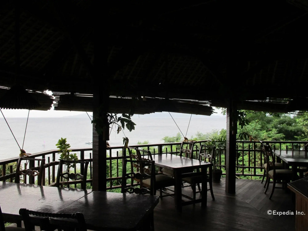 Coco Beach Island Resort
