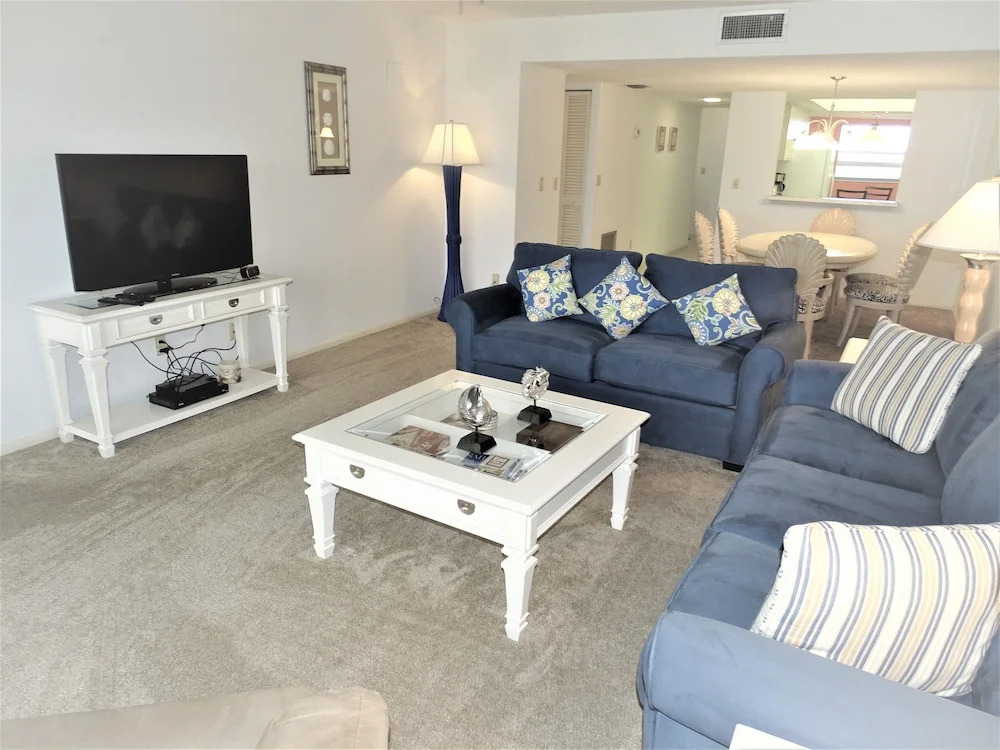 Gulf And Bay Club- E705 Awesome Views! 2 Bedroom Condo