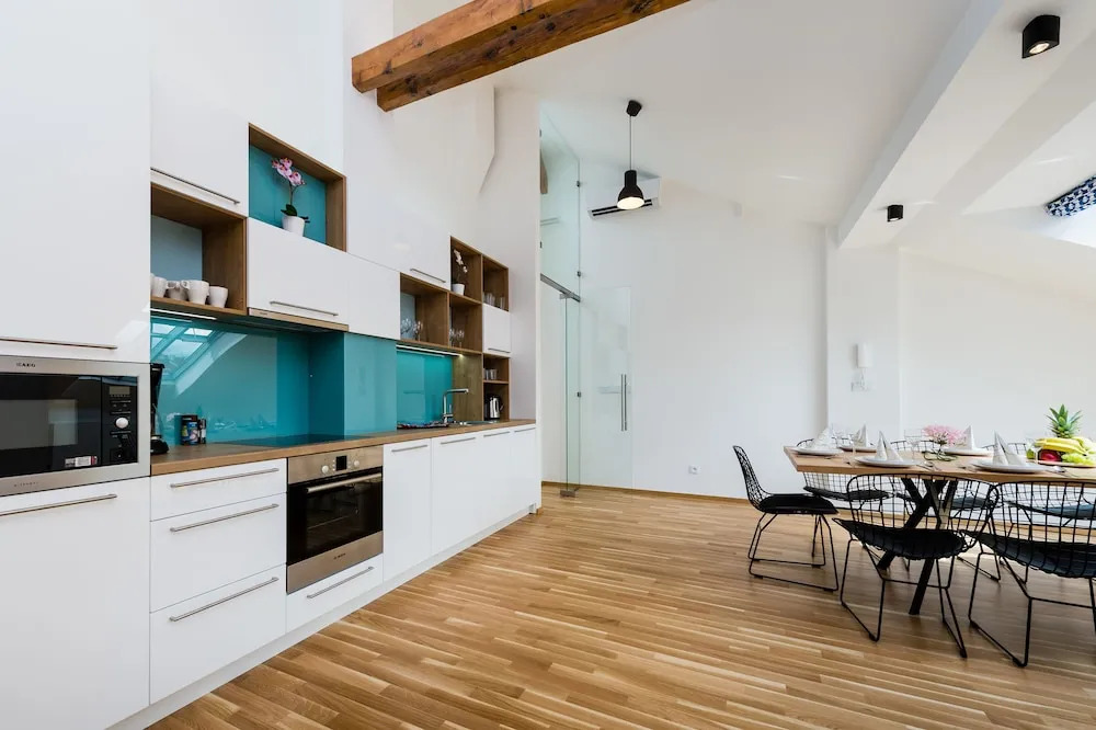 Empirent Rooftop Collection