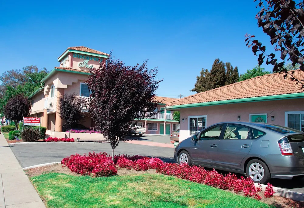 Discovery Inn