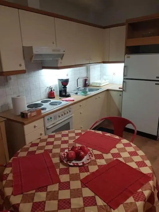 Heraklion modern studio 40 sq.m. near town center.
