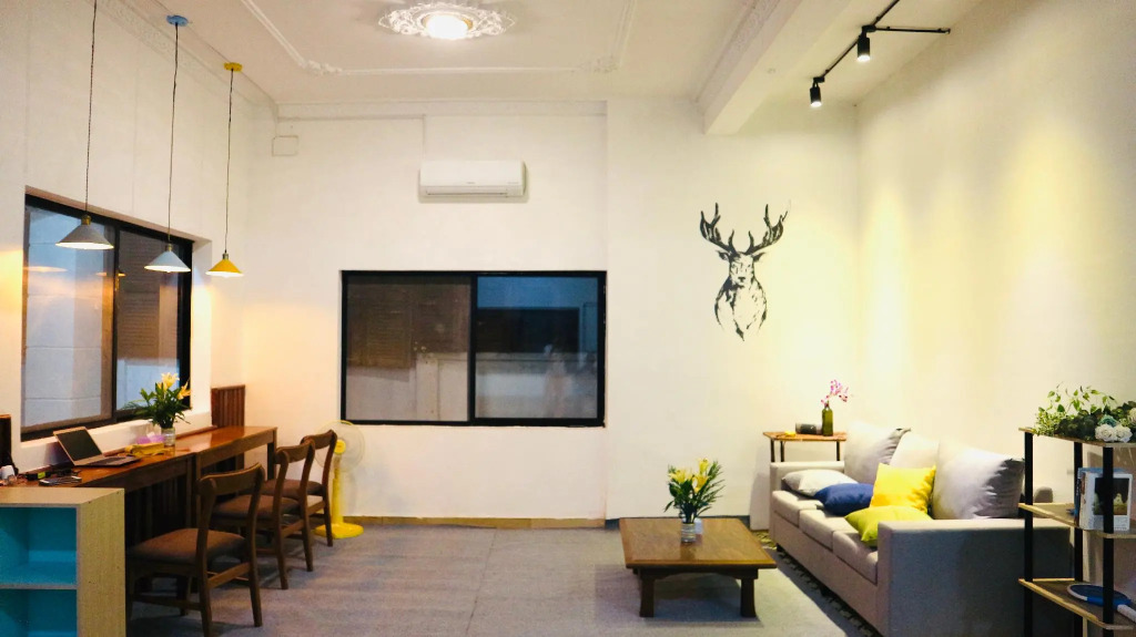 Pineapple Hostel