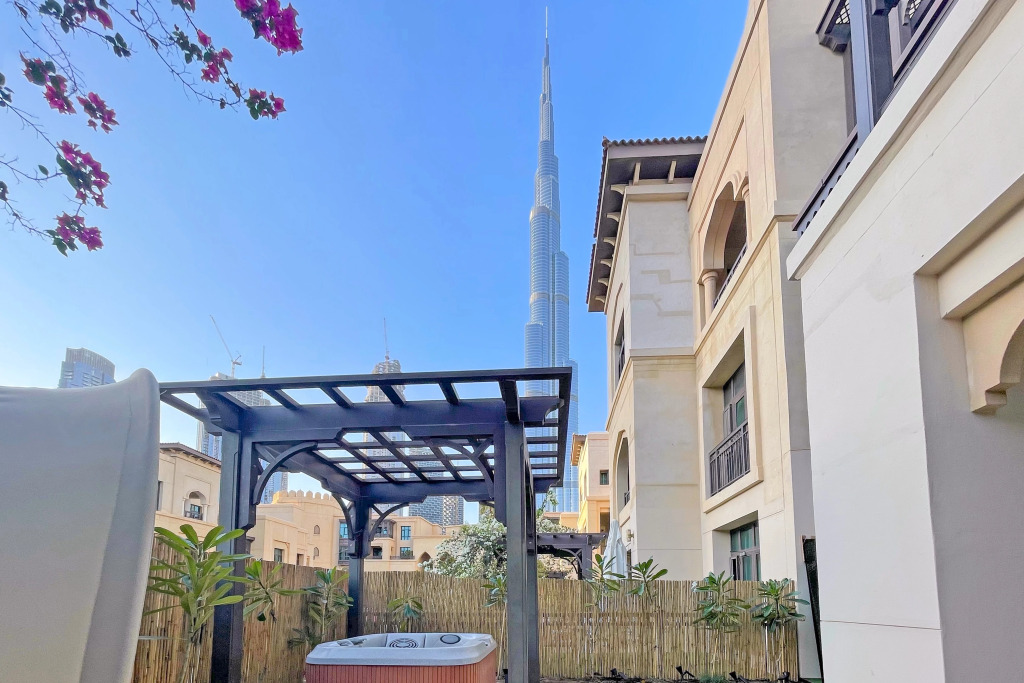 Pvt Hot Tub w Burj Khalifa View by Bnbme
