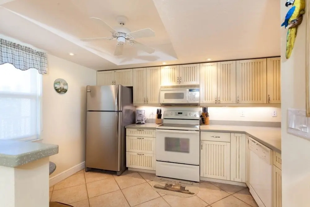 Eden House 604 - Weekly 2 Bedrooms 2 Bathrooms Condo