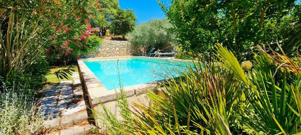Maison de 5 chambres avec piscine privee jardin clos et wifi a Lorgues