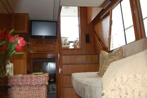 Dockside Yacht Lodging