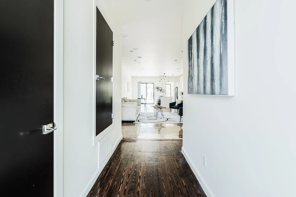 Cozy Getaway Perfect for 10 Prime Location NW6