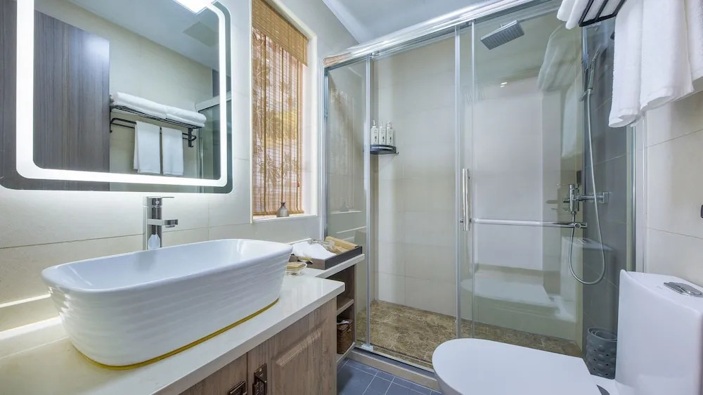 Floral Hotel Red Forest Yuyao