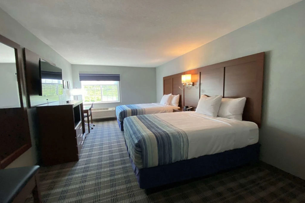AmericInn by Wyndham Williamsburg