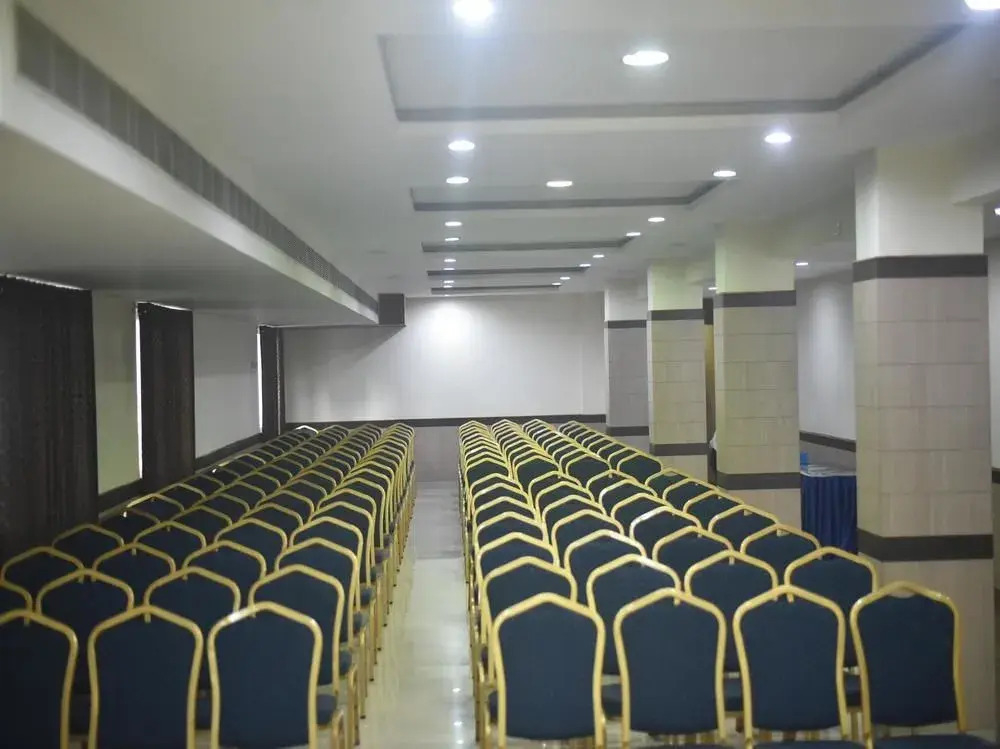 OYO 2724 Hotel PLA Residency
