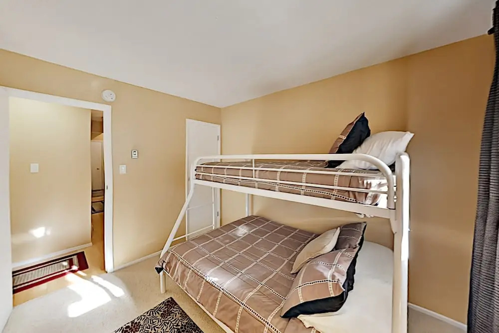 Forest Vista - 2 Minutes To Diamond Peak 3 Bedroom Condo