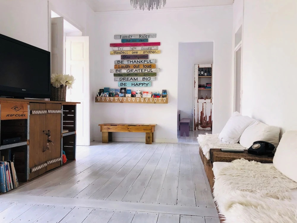 Aloha Beach House H