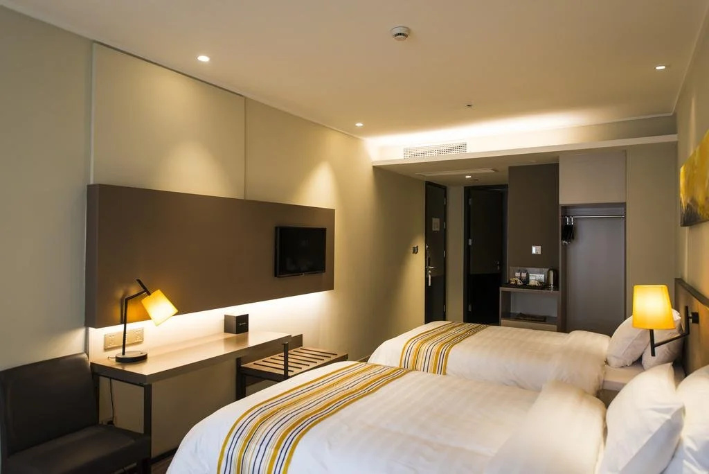 Home Inn Plus Shanghai Xintiandi Lujianbang Road Subway Station