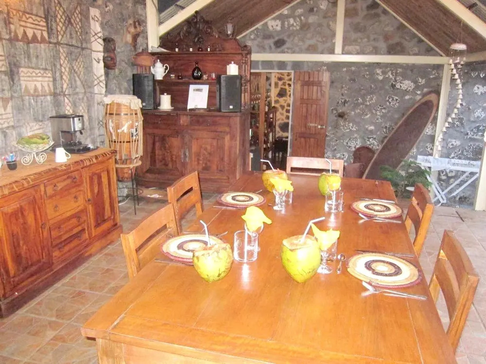 Bungalow With 3 Bedrooms in Vincendo, With Shared Pool, Furnished Garden and Wifi