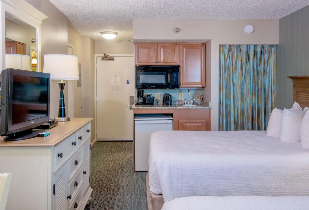 Breakers Oceanfront Boutique Resort on 27th