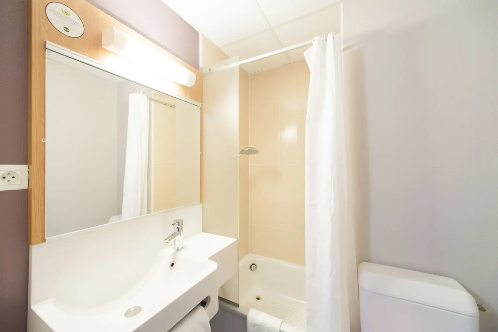 B&B HOTEL Cholet Sud