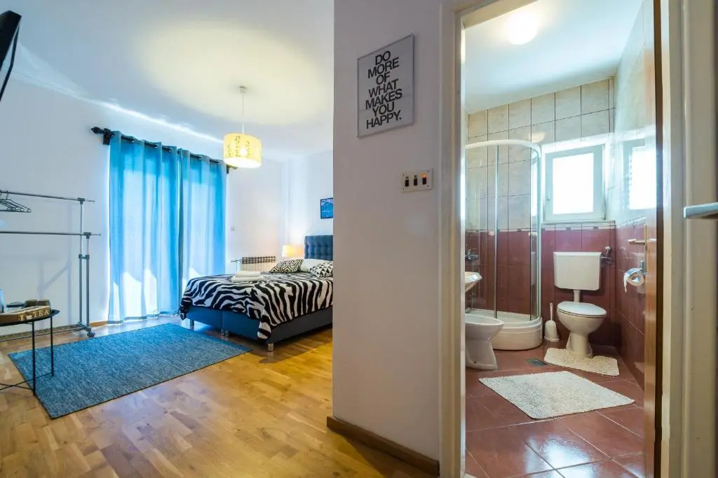 Francesca Guesthouse & Vardia Winery