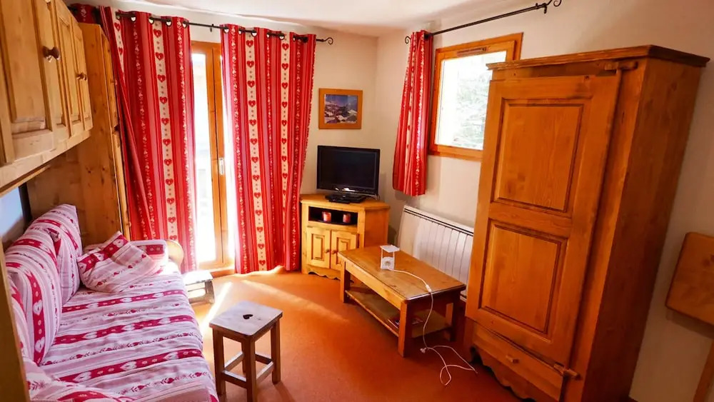 Apartment With 3 Bedrooms in Modane, With Wonderful Mountain View and