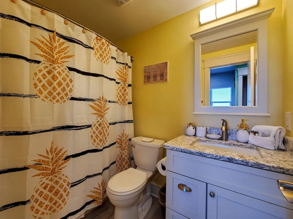 Laketown Wharf 911 - Luxury at the Wharf