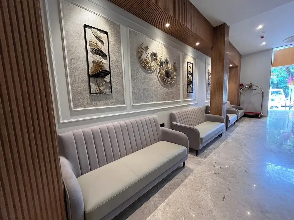 Esquire Hotel Mumbai