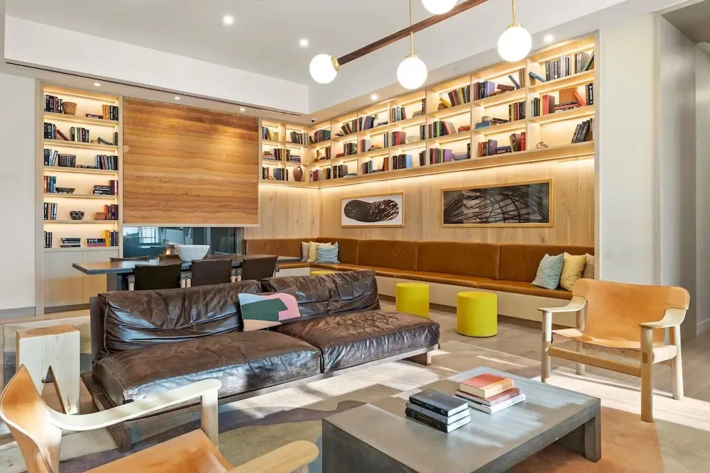 Rainey St Condo | Heated Pool | Gym | Bar | DT ATX