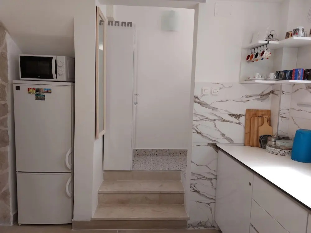 Homey 1-BR Apt