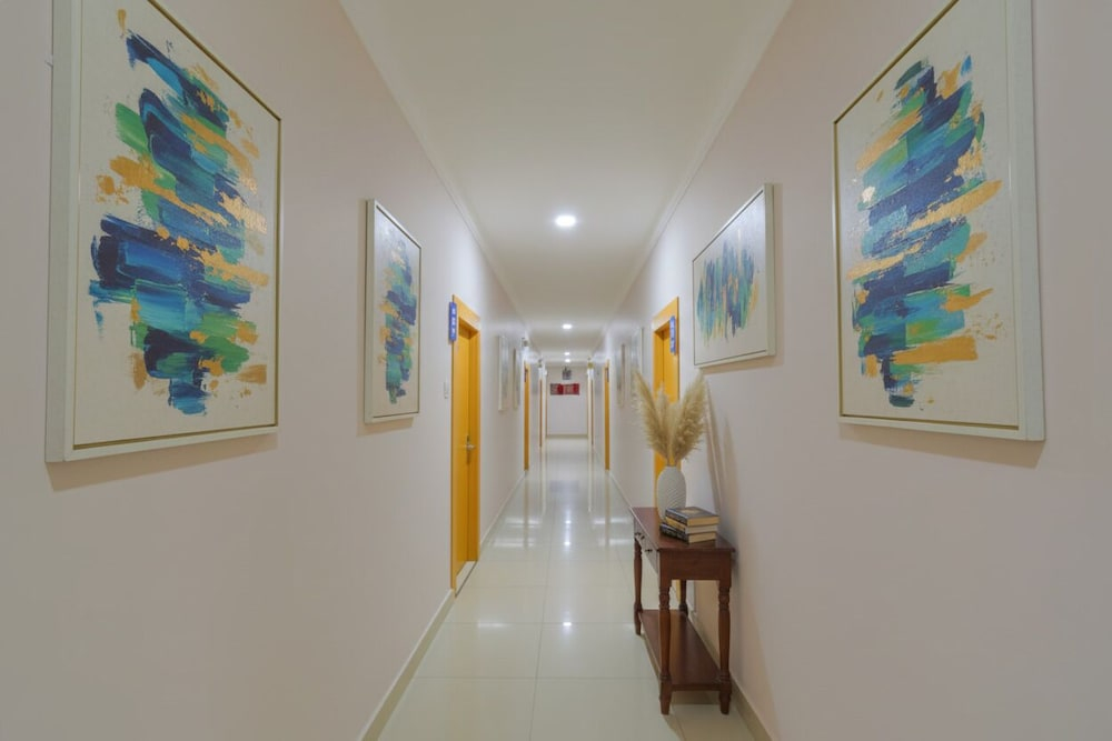 Fabhotel Eyries The Business