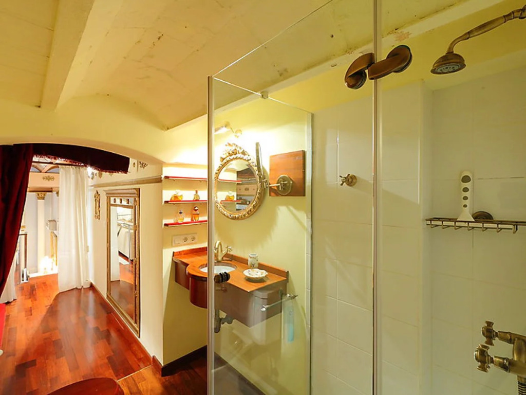 Apartment Plaza de Catalunya - Pso- de Gracia by Interhome