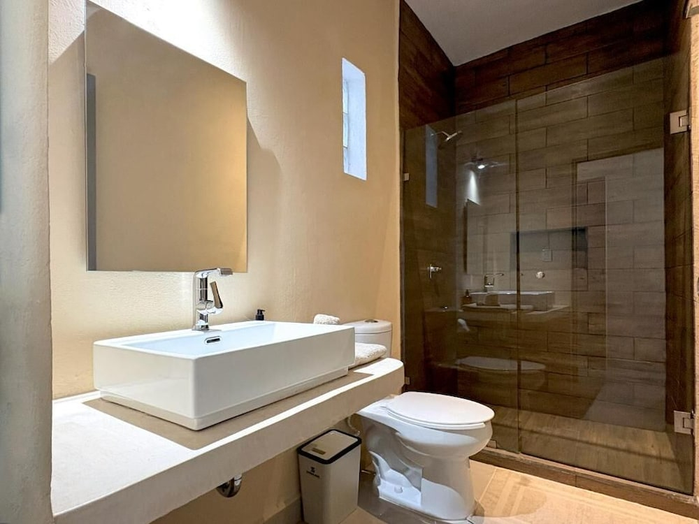 Vica Mayan Guest House - By Aloja RV