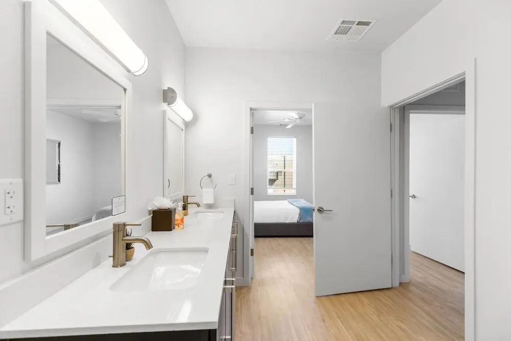 New Luxury Apartments by Barsala