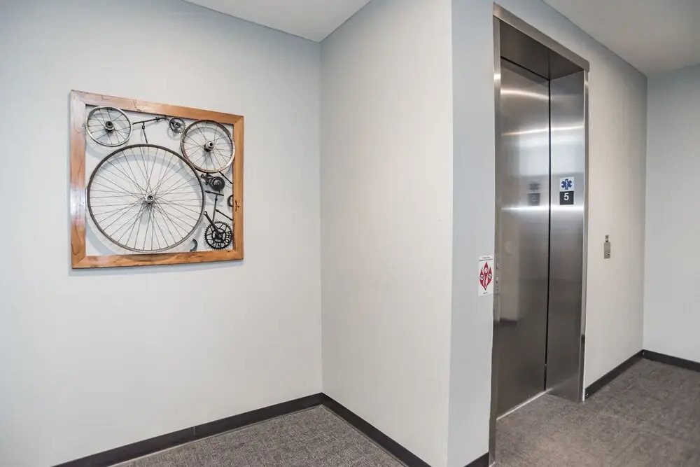 FRONTDESK Flux Apts Downtown Des Moines