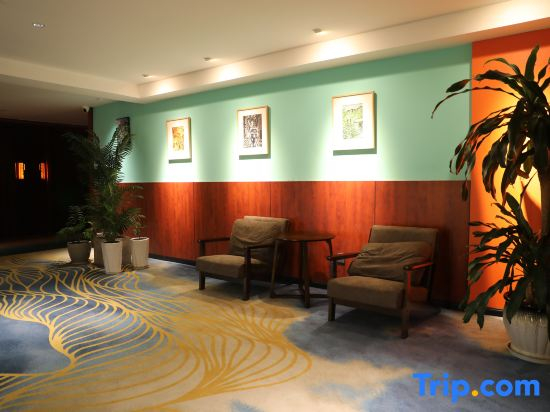 Staying at the Holiday Inn Cafe