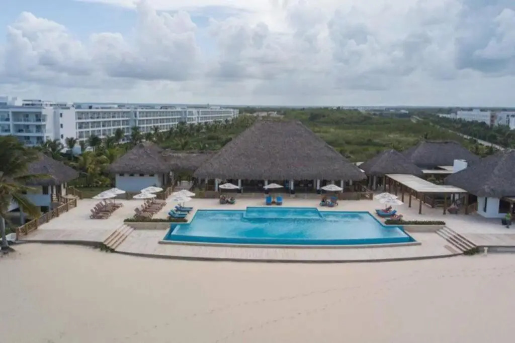 Luxury 2BDR Pool Golf View at Cana Pearl next to Hard Rock