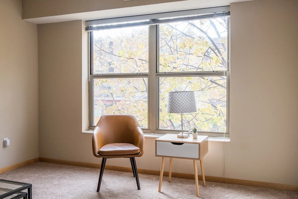 North Loop 1 BR Apt by Frontdesk