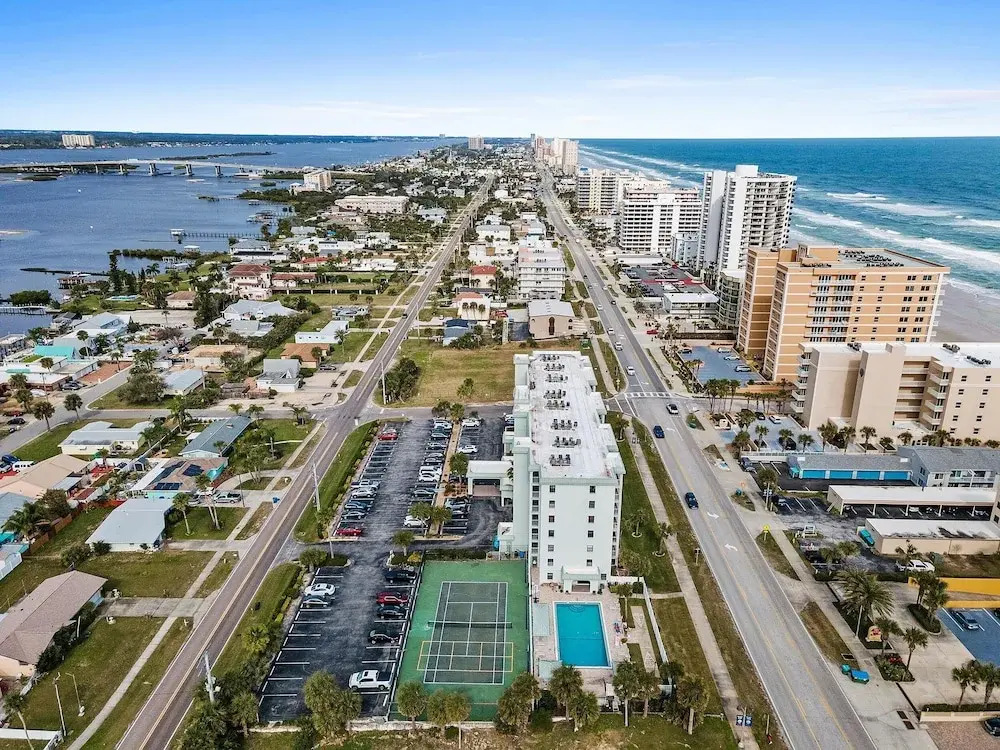 Ocean Terrace Club 604