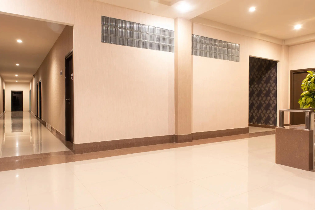 OYO 1977 Harvest Residence