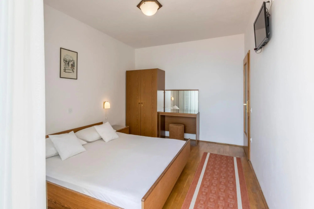Vedra- Free Parking and Close to the Beach - C3