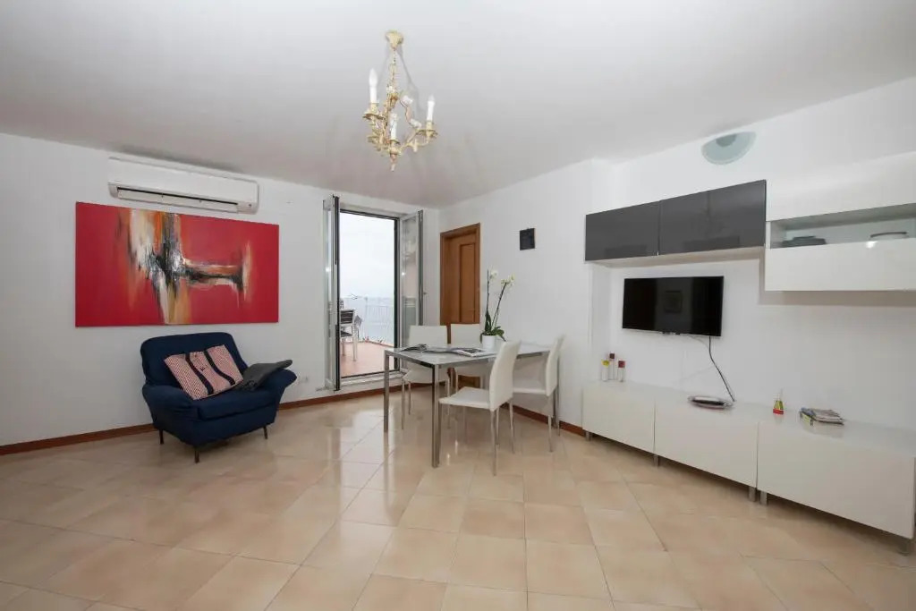 Rooftop flat in Amalfi Central "Panoramic view, Near the beach,Terrace "