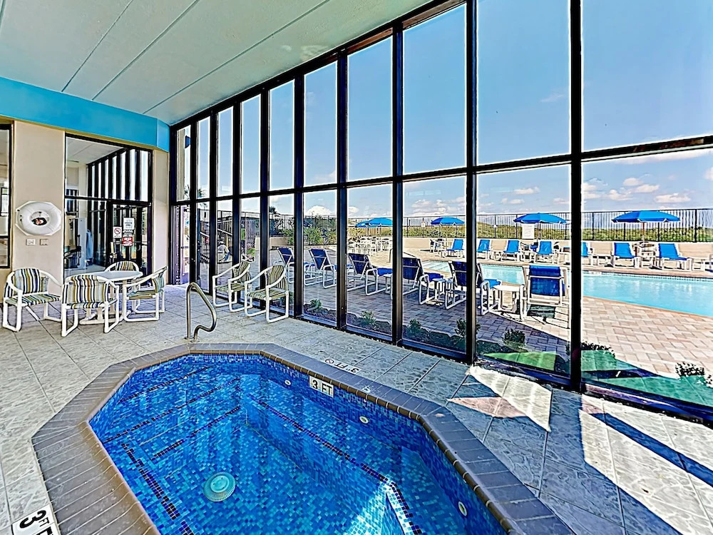 New Listing! All-suite Hideaway W/ Gulf Views 2 Bedroom Condo