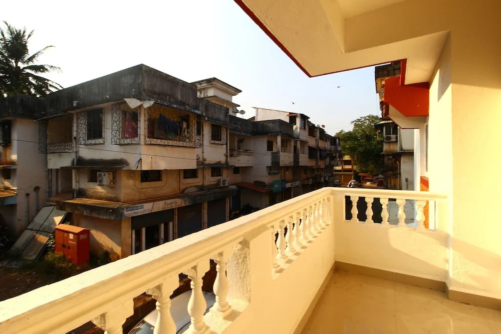 OYO 16160 Home Spacious 2BHK Margao