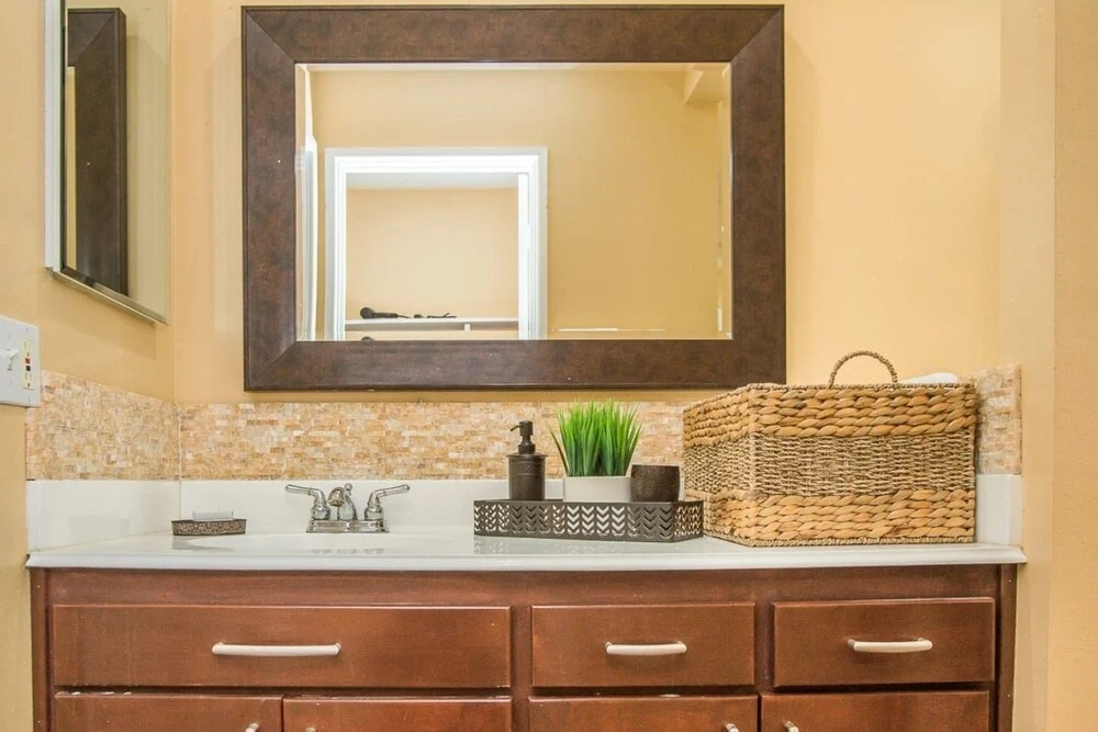 Palm Tree Paradise Luxurious 4 Bd Sleeps 16!