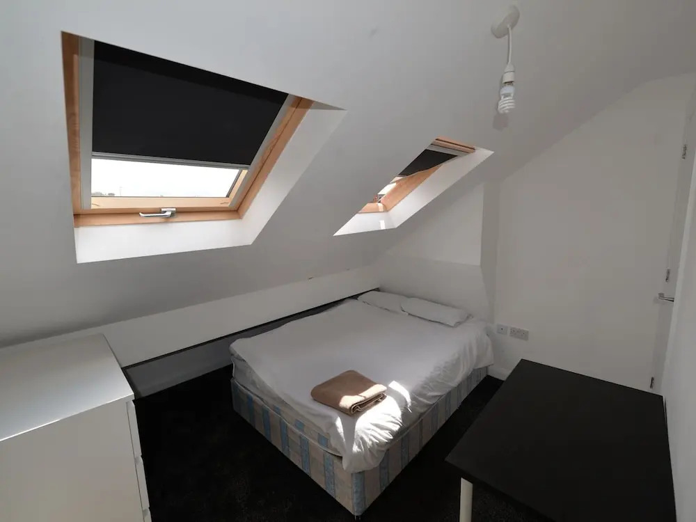 Modern Holiday Home in Coventry Near the Centre