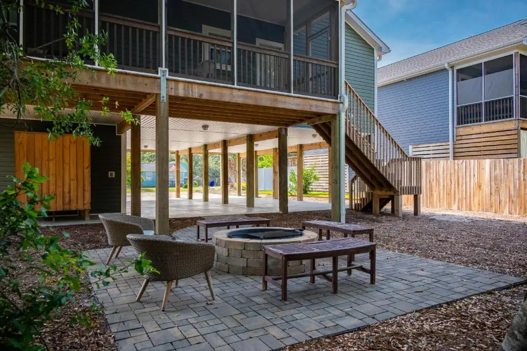 All Summer Long by Oak Island Accommodations