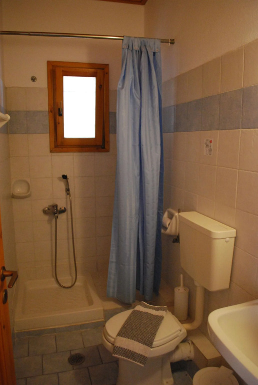 Sirocos Rooms And Studios