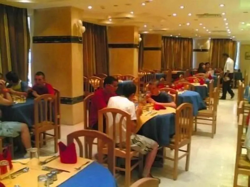 Queens Valley Hotel