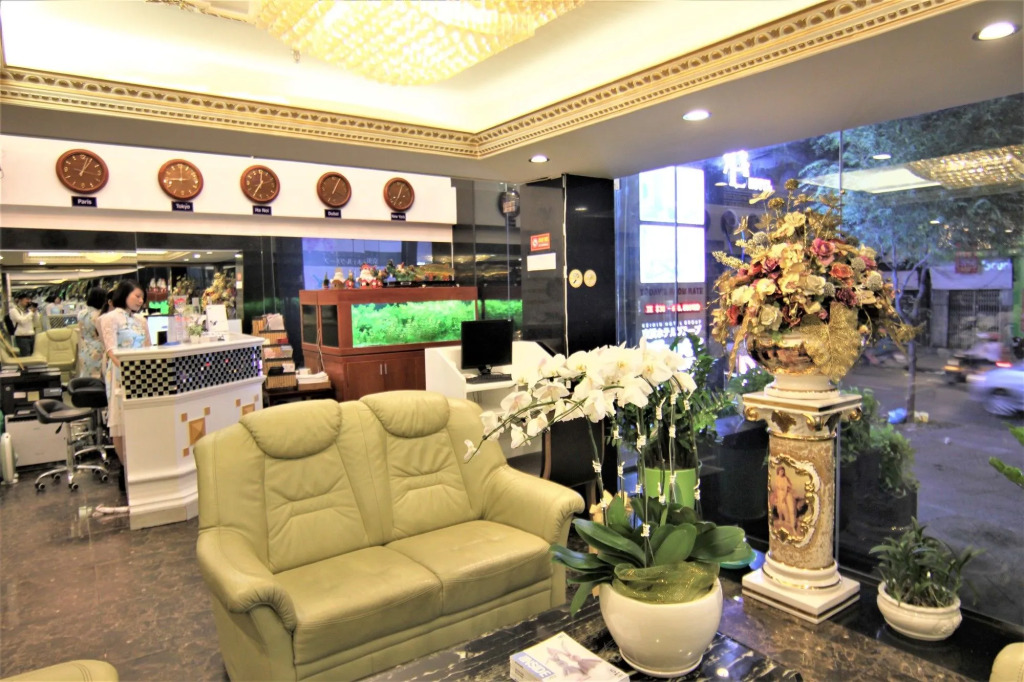 Happyland Hotel