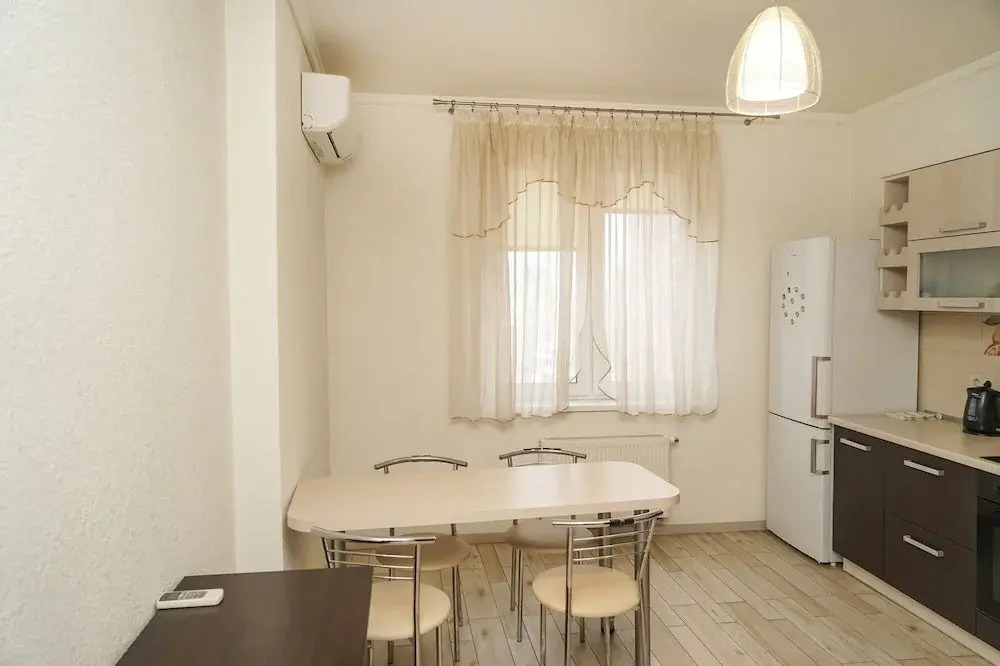 Сozy Kiev Apartment str Chernovola