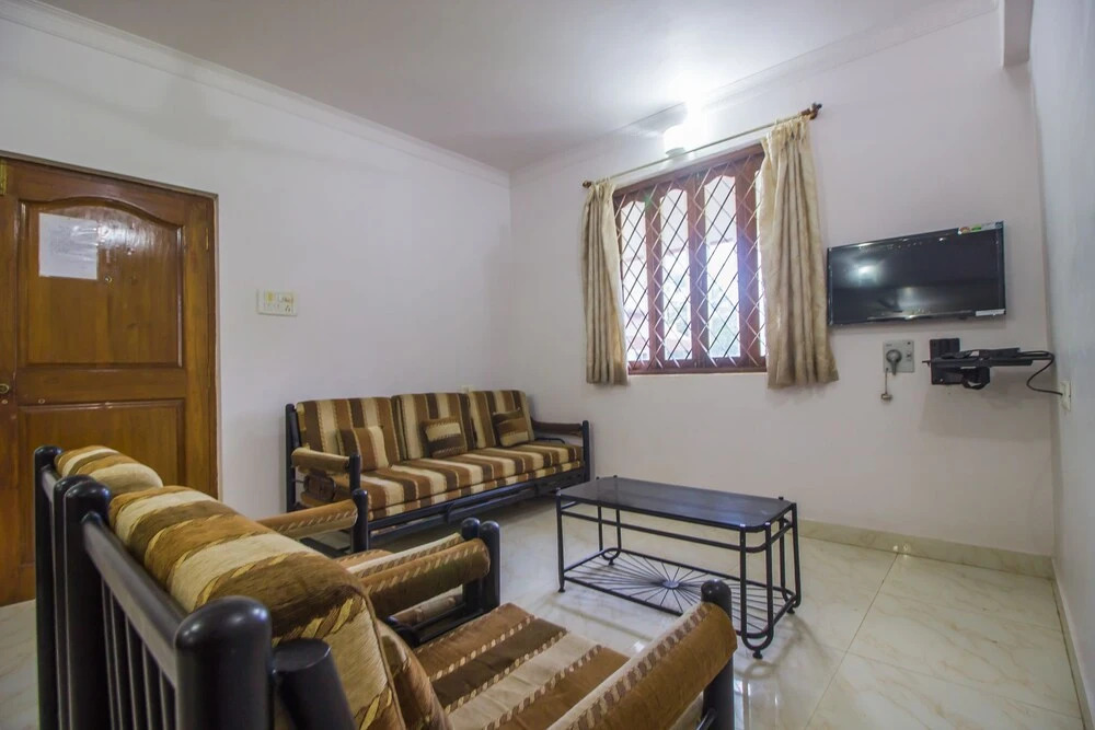OYO 18662 Home 2BHK With Pool Fatrade Beach