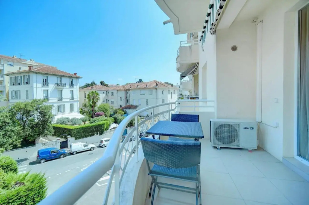 IMMOGROOM - Terrace - AC - 2 bedrooms - City center